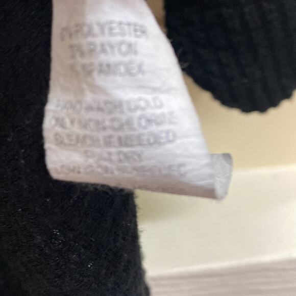 Pleione black slip on L top - Picture 4 of 6